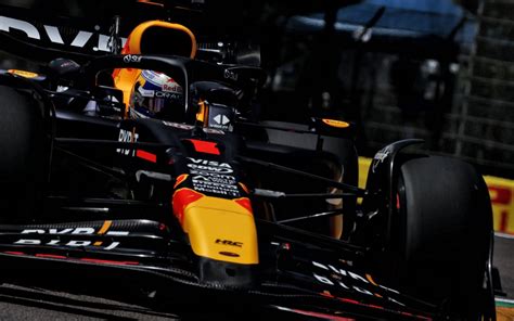 Live: Reacties na eerste trainingsdag met Verstappen.